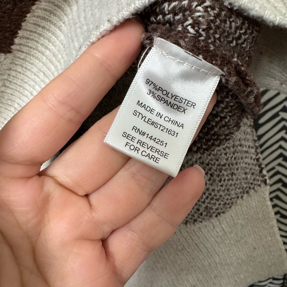 Sincerely Jules Brown and Cream Checkered Sweater - Picture 5 of 7